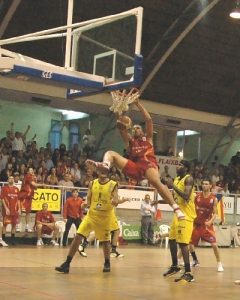 El Xacobeo Blu:Sens incorpora a Rafael Hettsheimeir para suplir la baja de Drago Pasalic