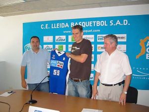 Fran Rueda se lesiona la rodilla y estará de baja un mínimo de 6 meses