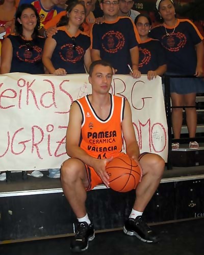 Timinskas en su presentación: “espero que el año próximo volvamos a Europa”