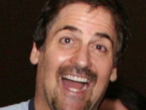 La NBA multa a Cuban con 25.000 dólares por hablar con JR Smith en el descanso del Mavericks-Nuggets