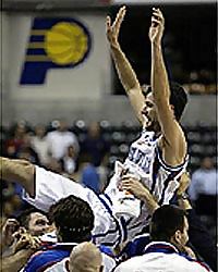 Milan Gurovic al Partizan y ex estrella NBA AbdulRauf al Roseto