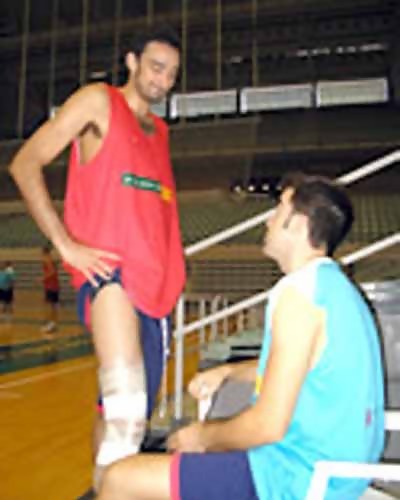 Sergio Pérez se lesiona de su rodilla derecha