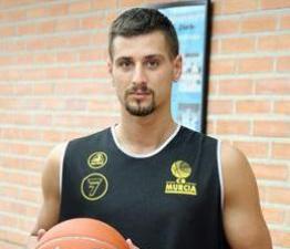 Nenad Mijatovic firma con Murcia