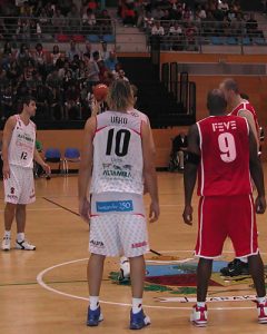 Lagun Aro Bilbao Basket comienza la pretemporada venciendo con facilidad al Alerta Cantabria (97-70)