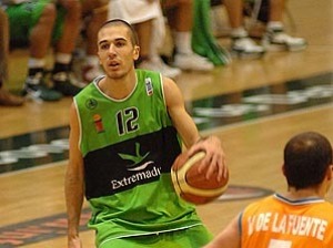 Mario Plata se incorpora a Plasencia Extremadura