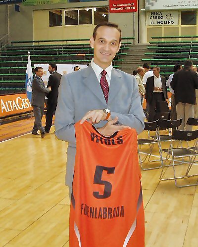 El Alta Gestión Fuenlabrada anuncia el fichaje de Aigars Vitols en la presentación del equipo