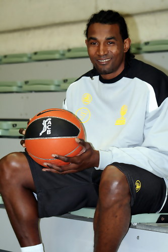 Alexis Montás no sigue en Murcia tras la recuperación de Jesse Young