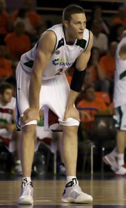 Curtis Borchardt podría volver a la ACB de la mano del Blancos de Rueda Valladolid. Adeleke deja Lagun Aro por motivos personales