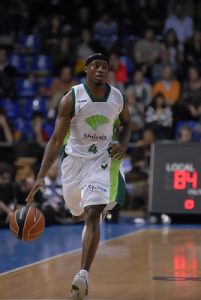 Gomis: “creo que se está haciendo un equipo con el que podemos seguir creciendo”