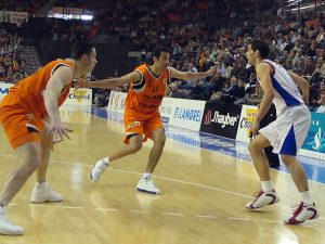 Dejan Tomasevic se reincorpora a los entrenamientos del Pamesa