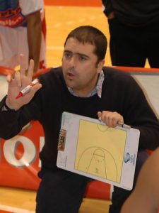 Jenaro Díaz pasa a engrosar la lista de técnicos nacionales en el extranjero con su fichaje por el Khimki ruso de Sergio Scariolo