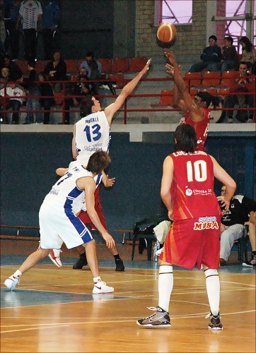 Nate Higgs, 40 años, acabará la temporada en Santurtzi