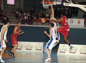 Veteranía y juventud para el CB lHospitalet: Higgs y Mestres