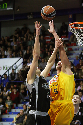 El CB Gran Canaria renueva a James Augustine