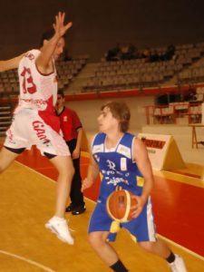 Fran Cárdenas debutará en la Adecco Oro de la mano del COB