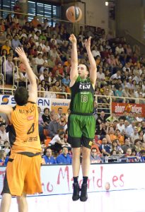 Luka Bogdanovic firma dos temporadas con Cajasol