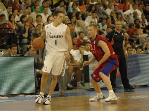 Zoco estival’06: El TAU prepara el bombazo Rakocevic y el Madrid pretende a Aíto