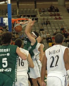 Las claves de la Euroliga (jornada 9  miércoles); inesperada derrota del Real Madrid en casa, y meritoria victoria del Unicaja en Turquía