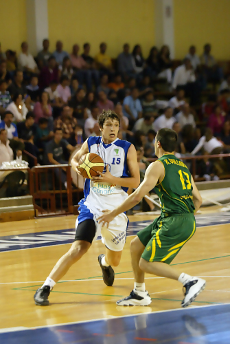 Pavel Ermolinski volverá a jugar de base para Cáceres 2016