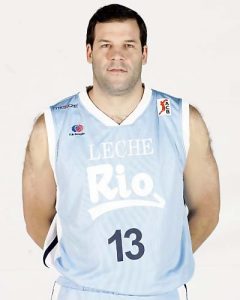 Alfonso Reyes anuncia que se retira y antes de irse arremete duramente contra Moncho López