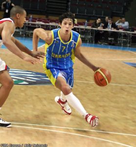 Mercado ACB: El joven talento Sergiy Gladyr jugará en Manresa y Juampi Gutiérrez seguirá en Granada