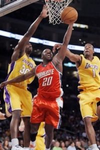 Larry Turner, altura y un poco de fiebre amarilla para el Fundación Adepal Alcázar