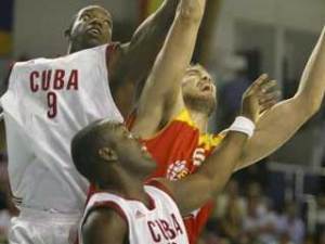 Los cubanos de Gran Canaria, menos Silvestre, vuelan mañana a Barcelona en busca de oportunidades