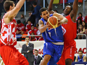 El CAI Zaragoza rescinde el contrato de Hettsheimeir y confirma a Martín y Robles