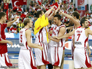 Eurobasket 09 (Grupo F.1): España, en la cuerda floja. Lakovic fulmina a Lituania. Polonia se desinfla