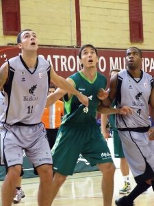 Bizkaia Bilbao Basket logra su primera victoria de pretemporada a costa de un Unicaja en cuadro (66-70)