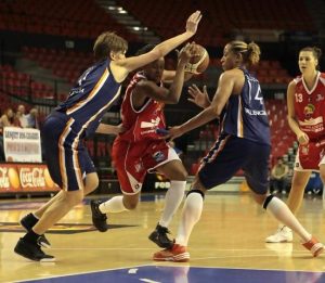 Ros Casares se alza con su cuarta Supercopa consecutiva