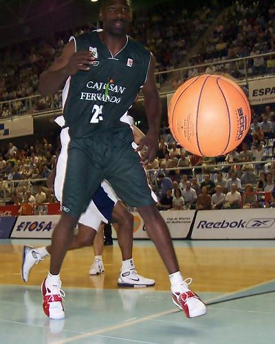 Lou Roe ya compite en Korea y Phil Ricci podría ser el próximo en participar