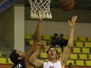 Zoco ACB: El Cajasol cierra el fichaje de Iván Radenovic hasta final de temporada, Larry Lewis llega a Manresa y Josh Asselin se incorpora a Donetsk