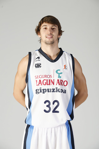 ¿Cuál es el equipo de Rai López en la Cyber Adecco Oro?