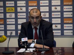 Suzuki Manresa renueva a su técnico Jaume Ponsarnau el día que J.I. Jasen juró la Constitución Española