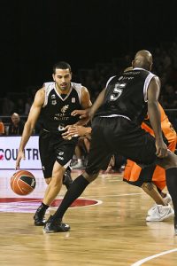 La Gripe A vuelve a la ACB: se aplaza el Lagun Aro Gipuzkoa Basket – Bizkaia Bilbao Basket