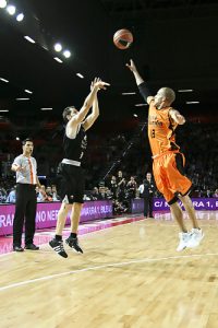 Paco Vázquez continuará su larga carrera en Lleida