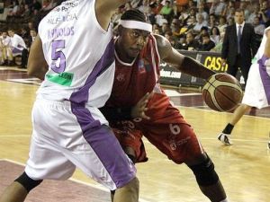 Segundas partes nunca fueron buenas: Rick Hughes, a un paso de ser cortado en Baloncesto León para recalar en Apoel de Nicosia