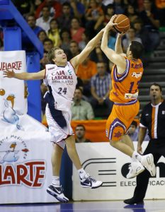 Valencia Basket obtiene la recompensa al trabajo bien hecho: derrotar a un grande. Repasamos algunas claves