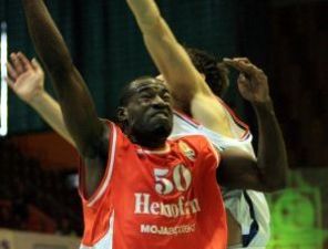 Robert Conley vuelve a la ACB para sustituir temporalmente a Warren en Bilbao