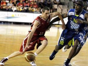 Urtasun-Meridiano Alicante: Entre gemelos anda el juego