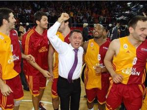 ¡Ligas Ext! Hay vida más allá de la ACB y la NBA ¿Quién lídera las principales ligas europeas? Resultados, mejores quintetos… ¡Thornton y Videnov MVPs!