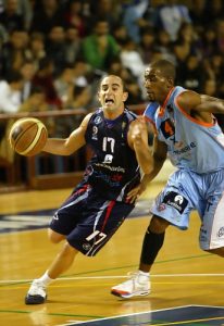 Adecco Oro J.12 (I): KICS Vigo protagoniza la sorpresa en el <em>día del veterano</em> donde Angulo, Phillip, Middleton y Arrocha tiraron de sus equipos