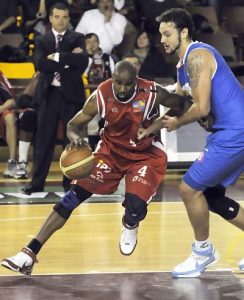 Adecco Oro J.12 (II): Vive Menorca se deja devorar por un León muy constante (75-73)