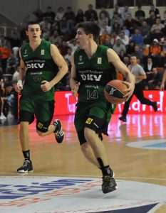 El Ayuda en Acción Fuenlabrada, en picado y sin frenos ante un joven DKV Joventut