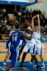 Darryl Middleton se acoge al 1006 y la FEB tendrá que decidir sobre Girona FC