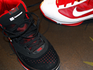 Nike Hyperize 2009 vs adidas TS Cut Creator