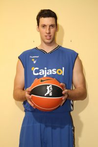 El ala-pívot serbio se muestra feliz por regresar a la “segunda mejor liga del mundo”