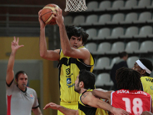 Adecco Oro J.16 (unificada): “Guillenazo” en Vigo y fundida de plomos de León, Girona y Clínicas Rincón. Melilla sigue con paso firme y será el anfitrión de Copa