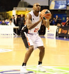 Roger Powell se despide del CB Murcia y jugará en Francia